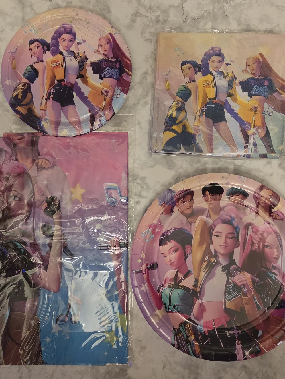 Unoffical KPop Demon Hunters - 20 Piece Party Plates & Napkins Set